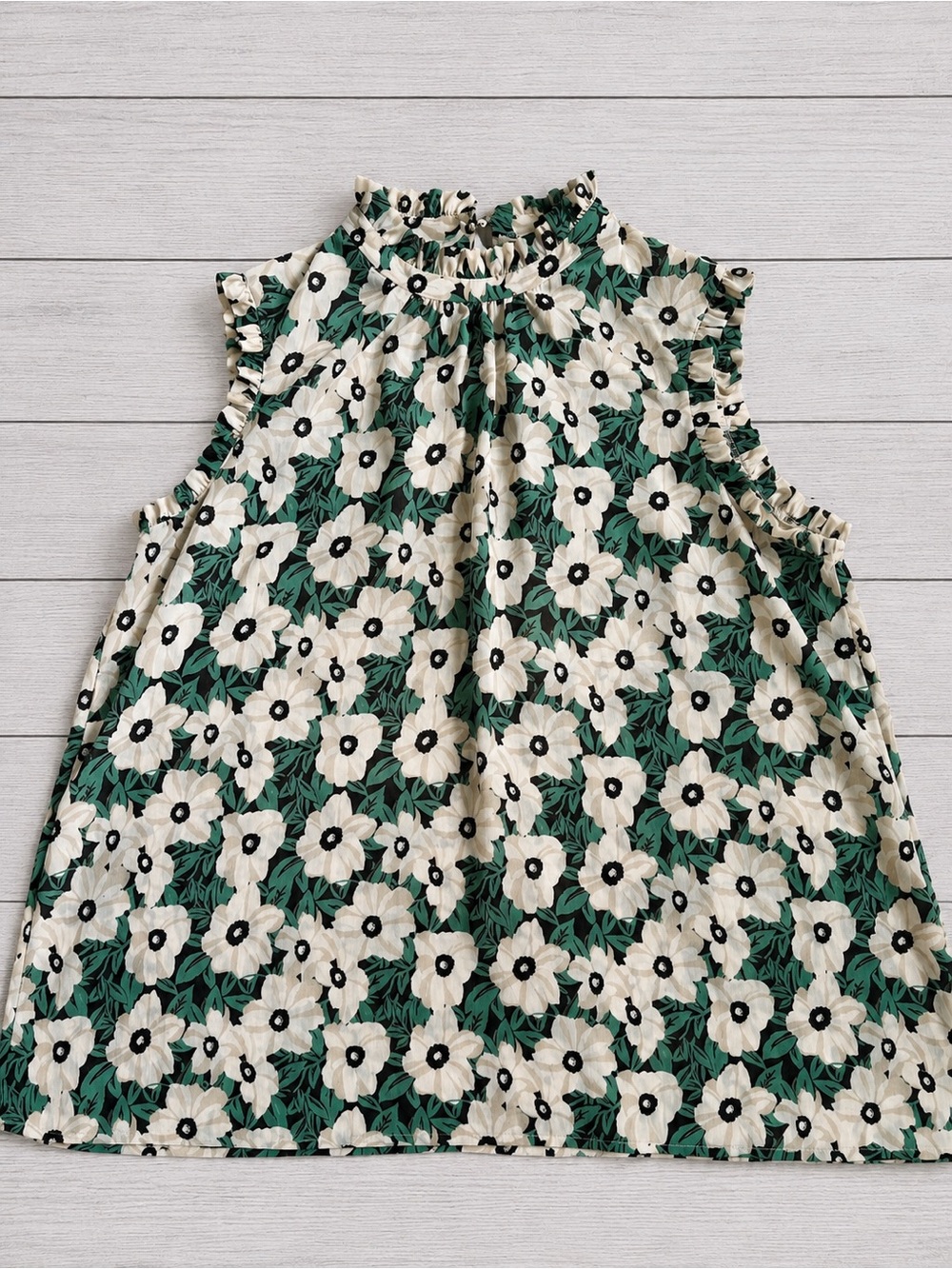 EUC Who What Wear Floral Ruffle Mock Neck Sleeveless Blouse